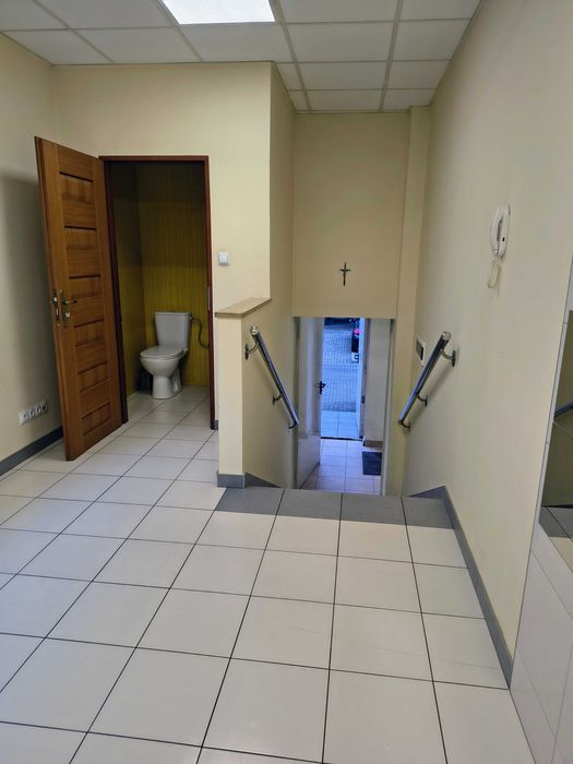 Wynajmę biuro/gabinet w centrum Łowicza, ul. Nowa 8