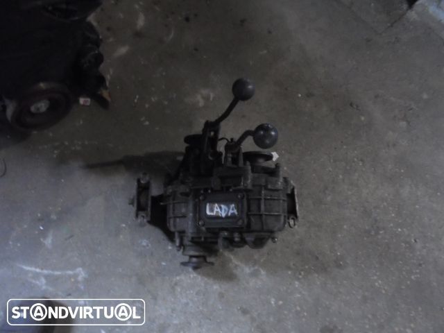 Caixa transferências Lada Niva de 1988