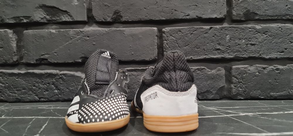 Halówki Adidas r. 31