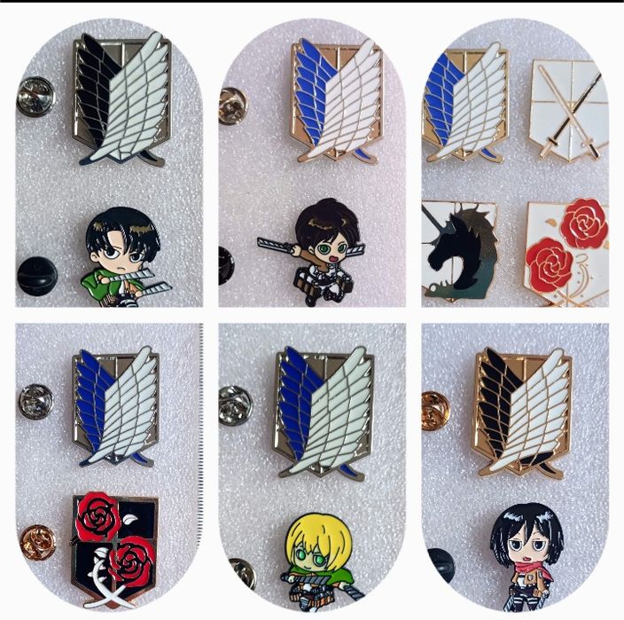 5 pins Attack on Titan