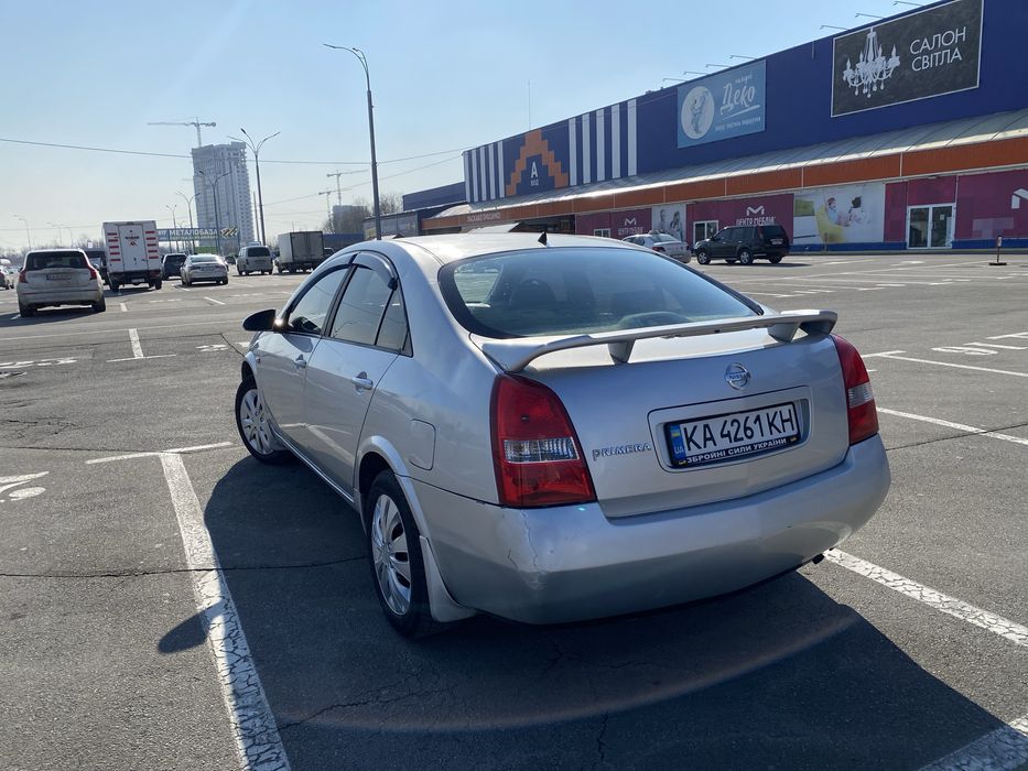 Nissan Primera P12