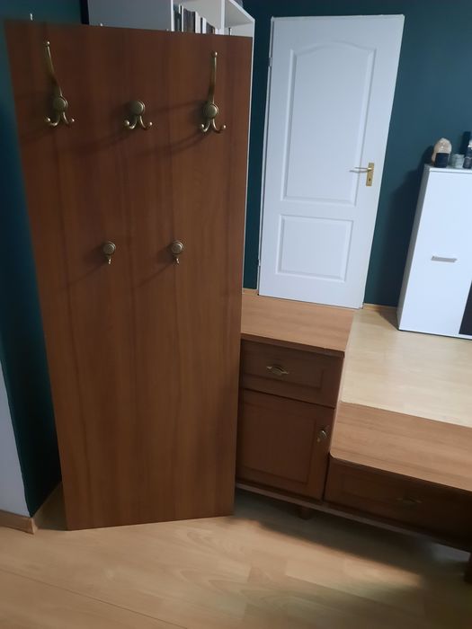Komplet do przedpokoju. Panel.na wieszaki komoda lustro