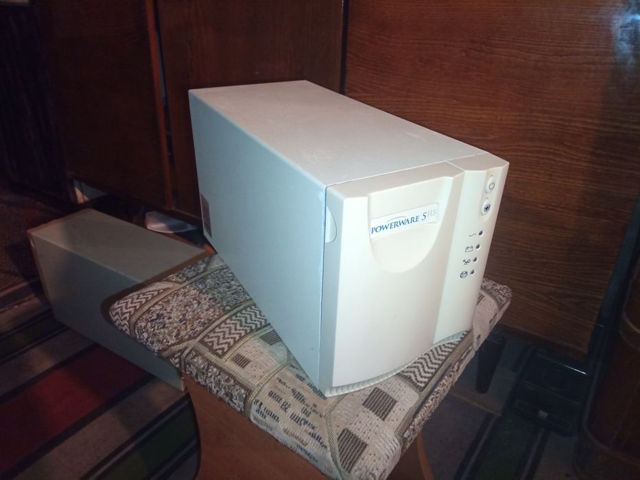 ИБП,преобразователь напряжения с 12 на 220 вольт