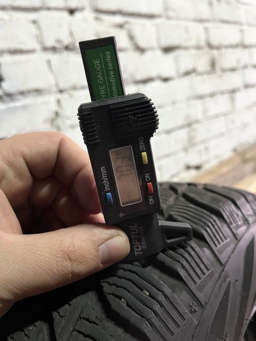 Зимова гума в зборі з дисками Starmaxx r15 5/112 Golf/vag комплект