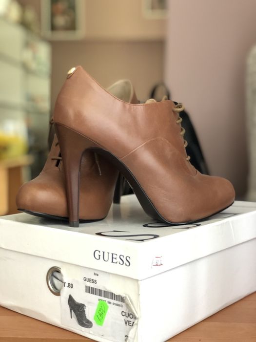 Продам ботильены Guess