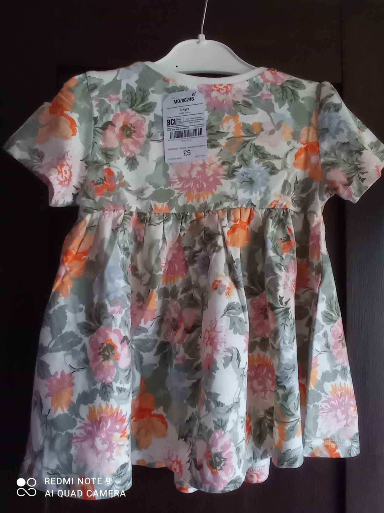 Sukienka kolorowa w kwiaty 86 Next t-shirt