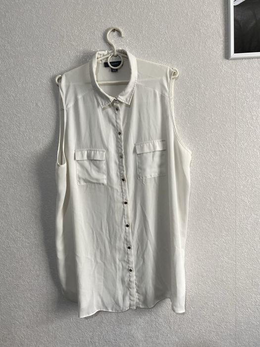 Біла класична сорочка