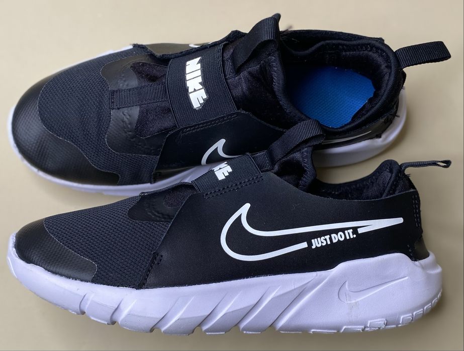 Кросівки NIKE.)(