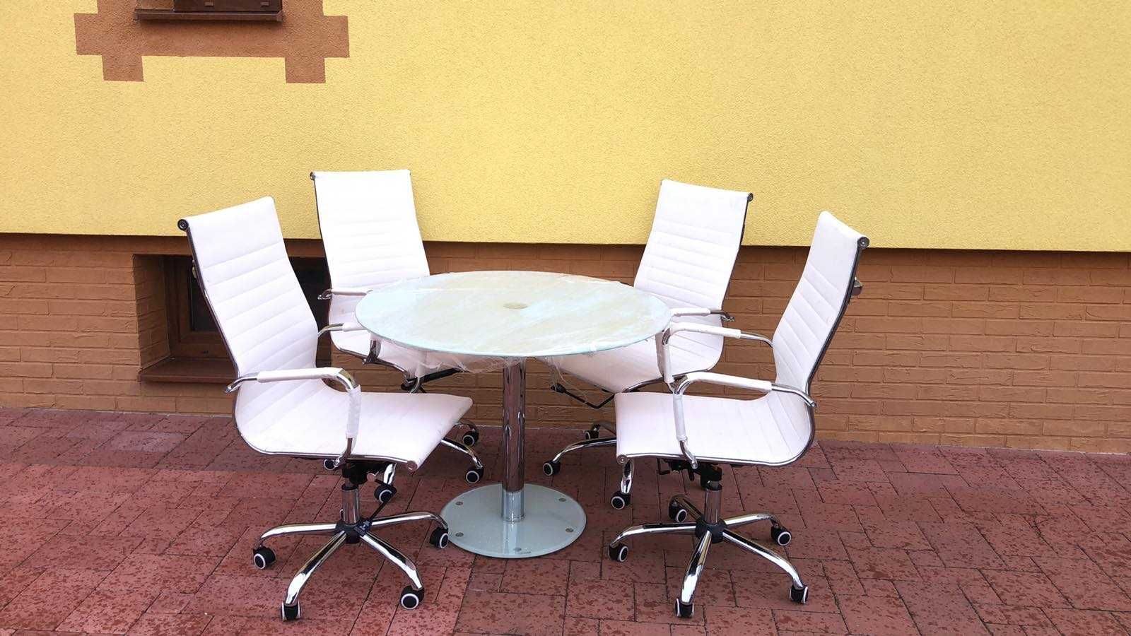 Комплект: стіл та крісла