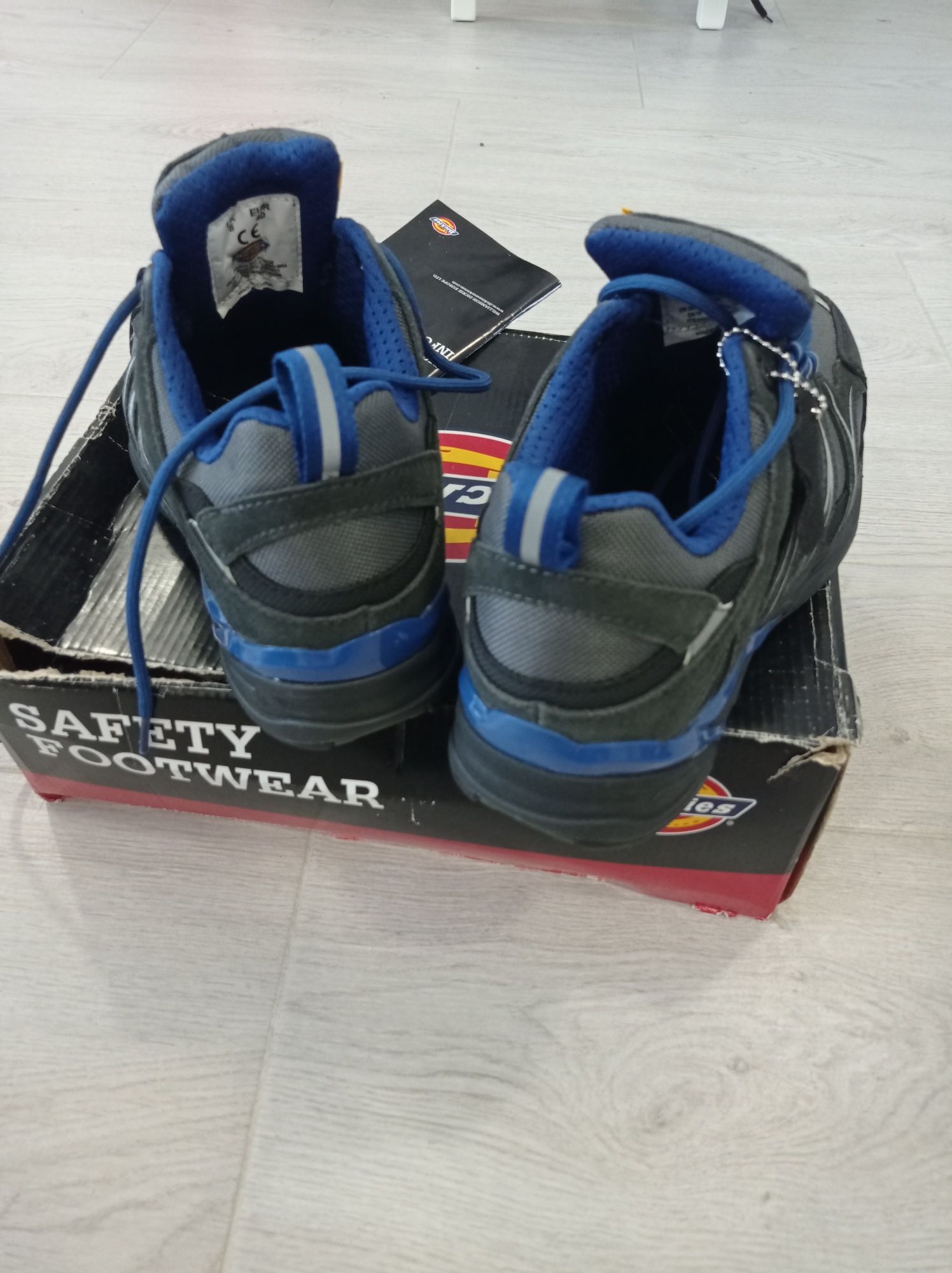 Sportowe Buty Robocze Safety DICKIES r. 40 Nowe  OKAZJA