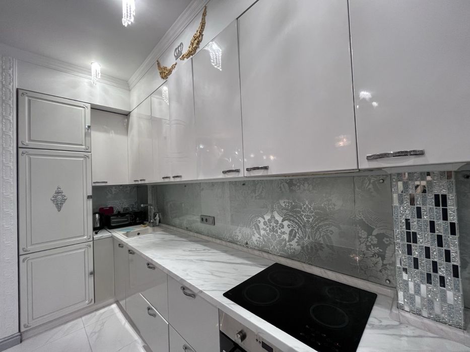 seg-02 Продам красвеную  2ком кв на Французком б-ре