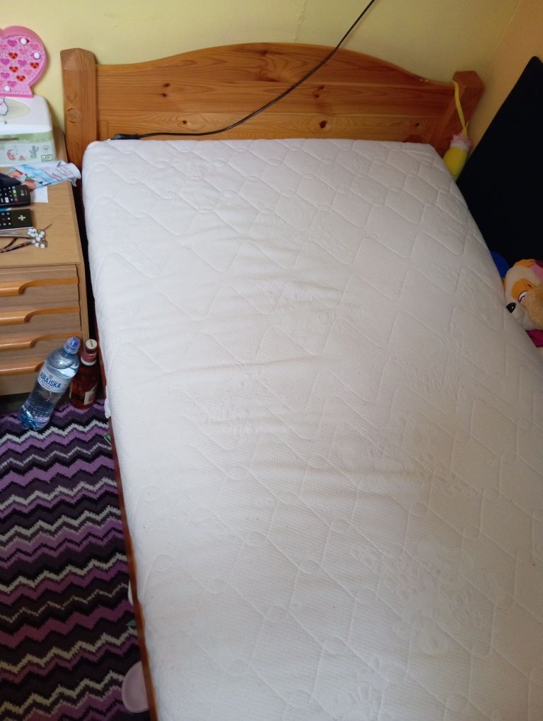 Łóżko z materacem 90×200