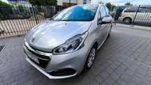 Peugeot 208 Peugeot 208 1.2 Automat - świtne auto do miasta i nie tylko.