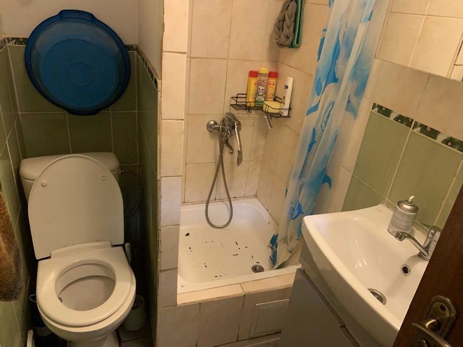 Продам 2-е комнаты в ком.кв. на ул. Нежинской угол Стиридоновской.