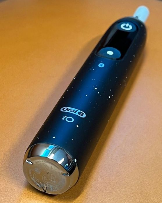 Преміальна Німецька електрична зубна щітка Oral-B іО 10 Cosmic Black