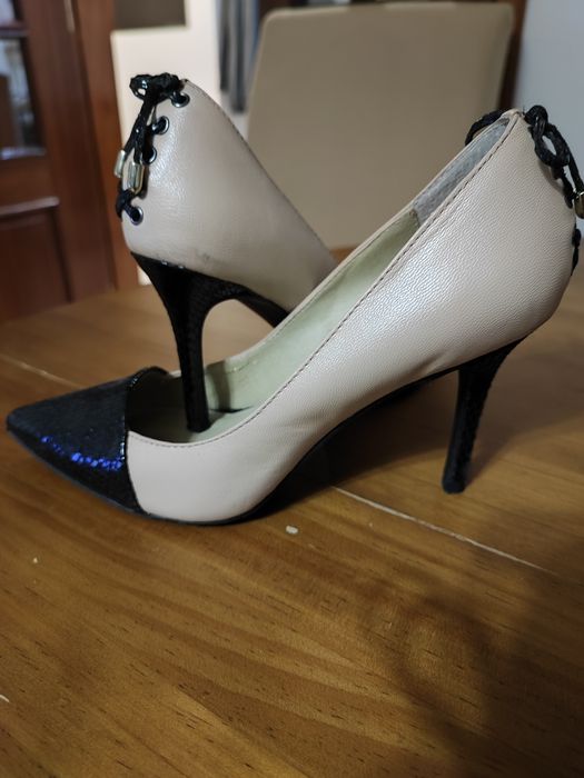 Sapatos salto agulha