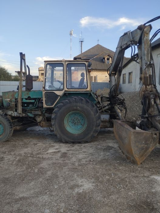 Погружчик ЮМЗ в доброму стані