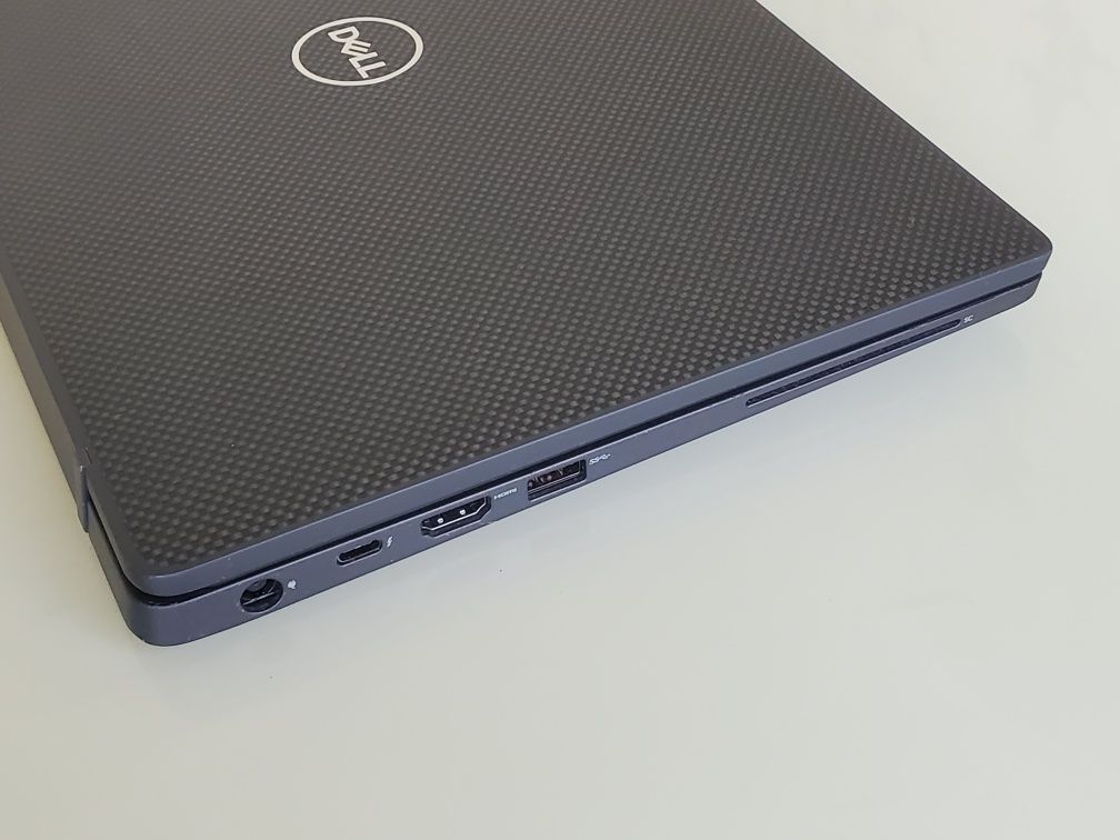 DELL Latitude 7400 карбон (i5/8gb/256SSD/FullHD IPS)