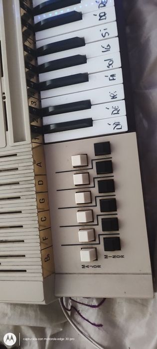 Vendo teclado antiguo funciona.tudo