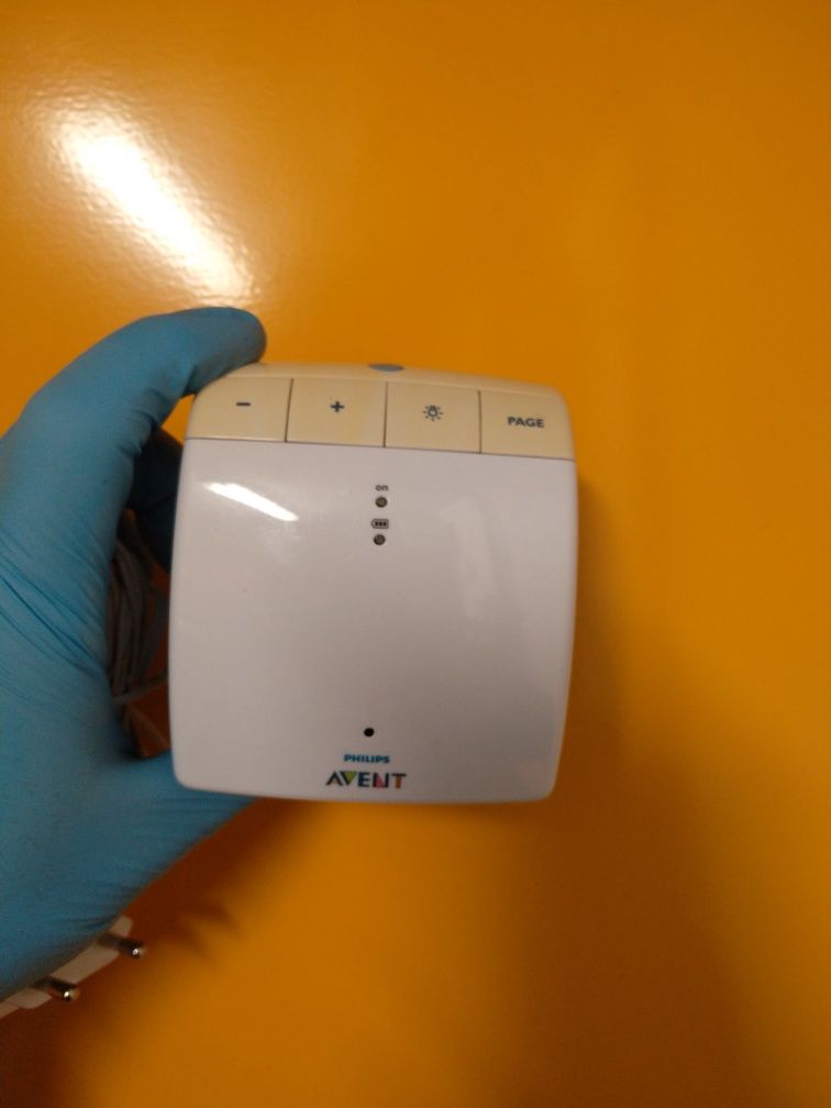Elektroniczna niania Philips Avent (na części)