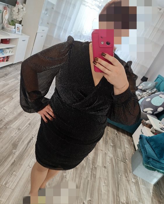 Sukienka mieniąca się na impreze 46/48