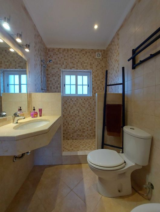 Moradia t2 em Charneca da Caparica para arrendar