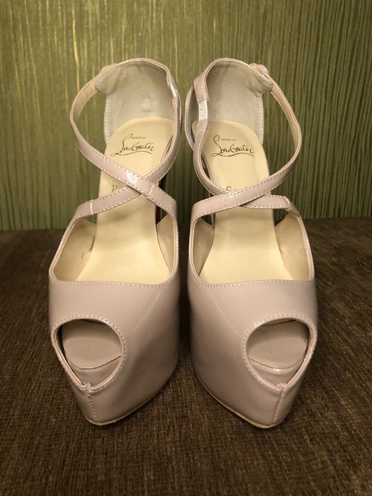 Бомоніжкі на високих підборах бежеві.