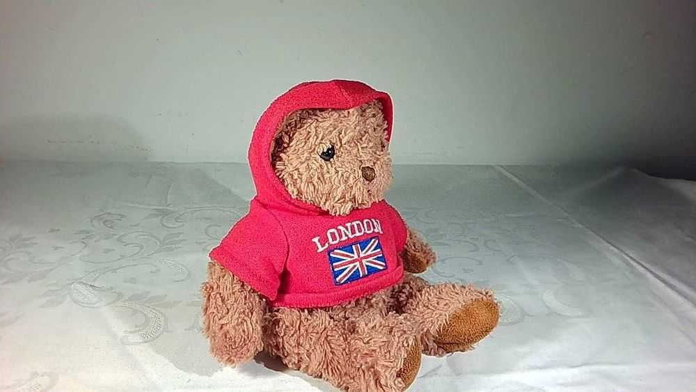 Brązowy misiek z koszulką "London" - pluszak