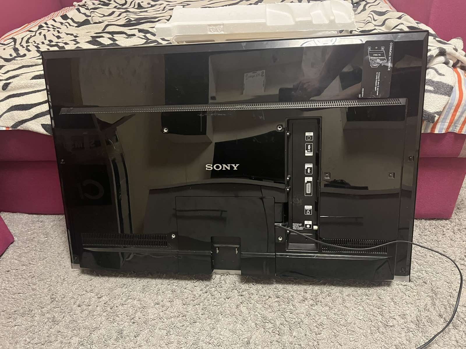 Телевізор Sony KDL-40LX 900