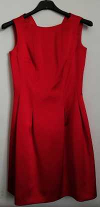 Elegancka czerwona suknia wieczorna, bombka, minimalistyczna,prosta XS