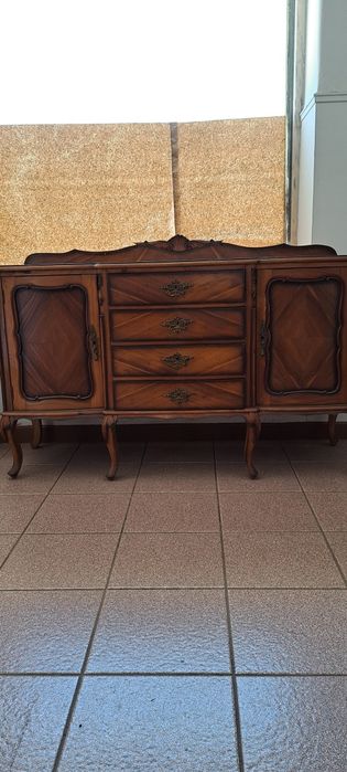 Vendo móvel em madeira