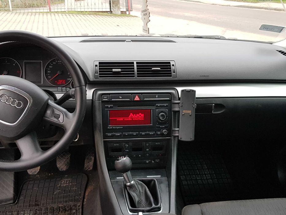 Audi a4b7 2.0tdi 8v  2008rok navi klimatronik multifunkcja
