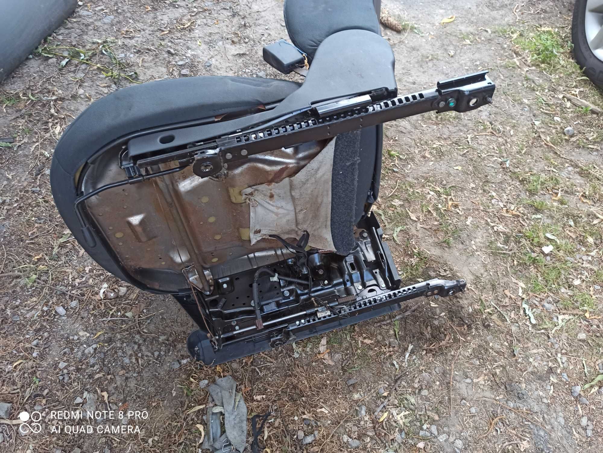 siedzenie przednie  pasażera  Nissan Micra K12