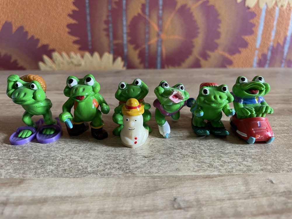 Киндер игрушка Жаба для коллекции