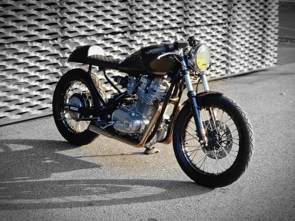 Cafe Racer Suzuki GR 650