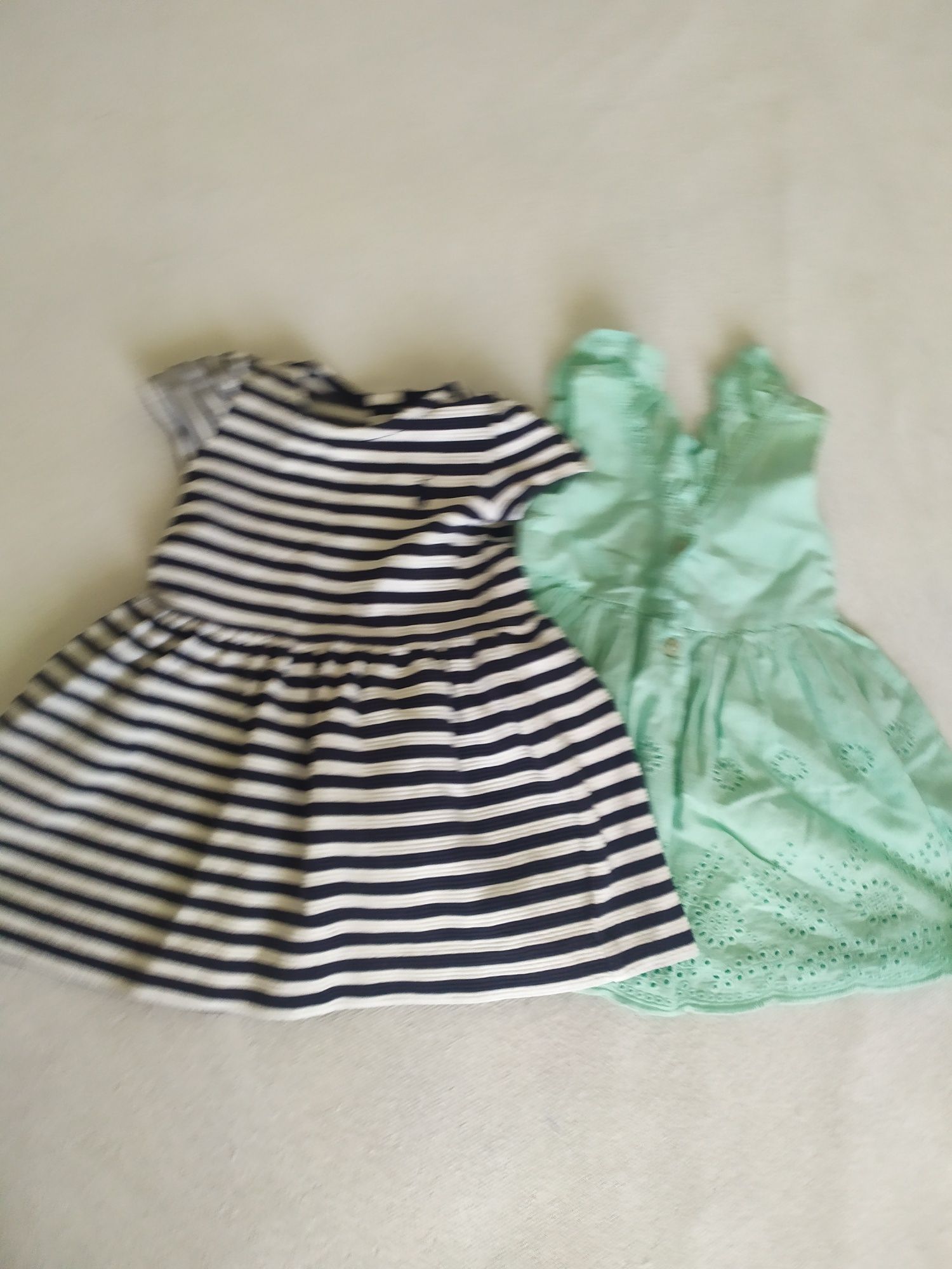 zestaw sukienek niemowlęcych