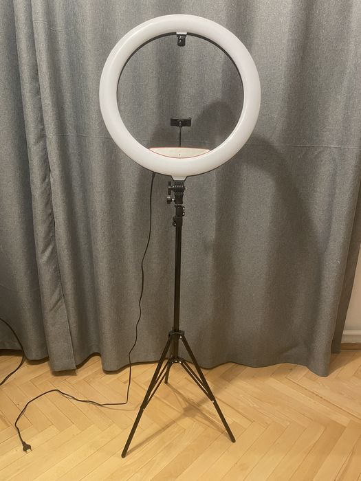 Професійна кільцева лампа LJJ-22 56 см 70w з штативом 2.1метр