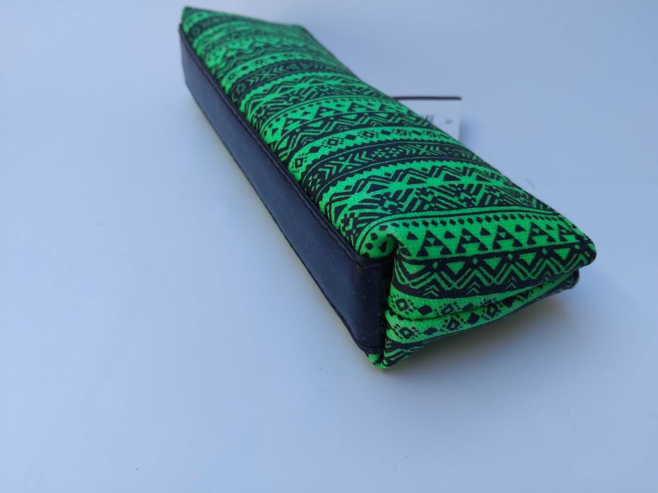 Piórnik etui saszetka nowy