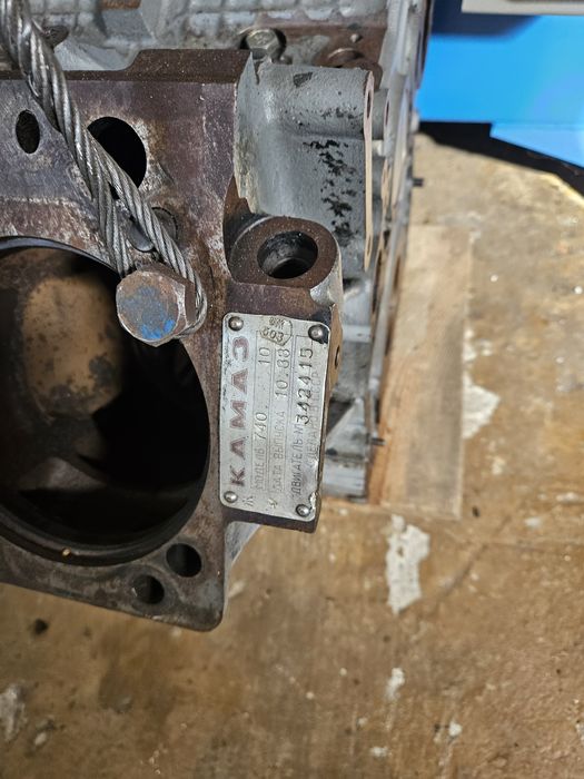 Продам двигун зіл 130 блок .камаз 740.10