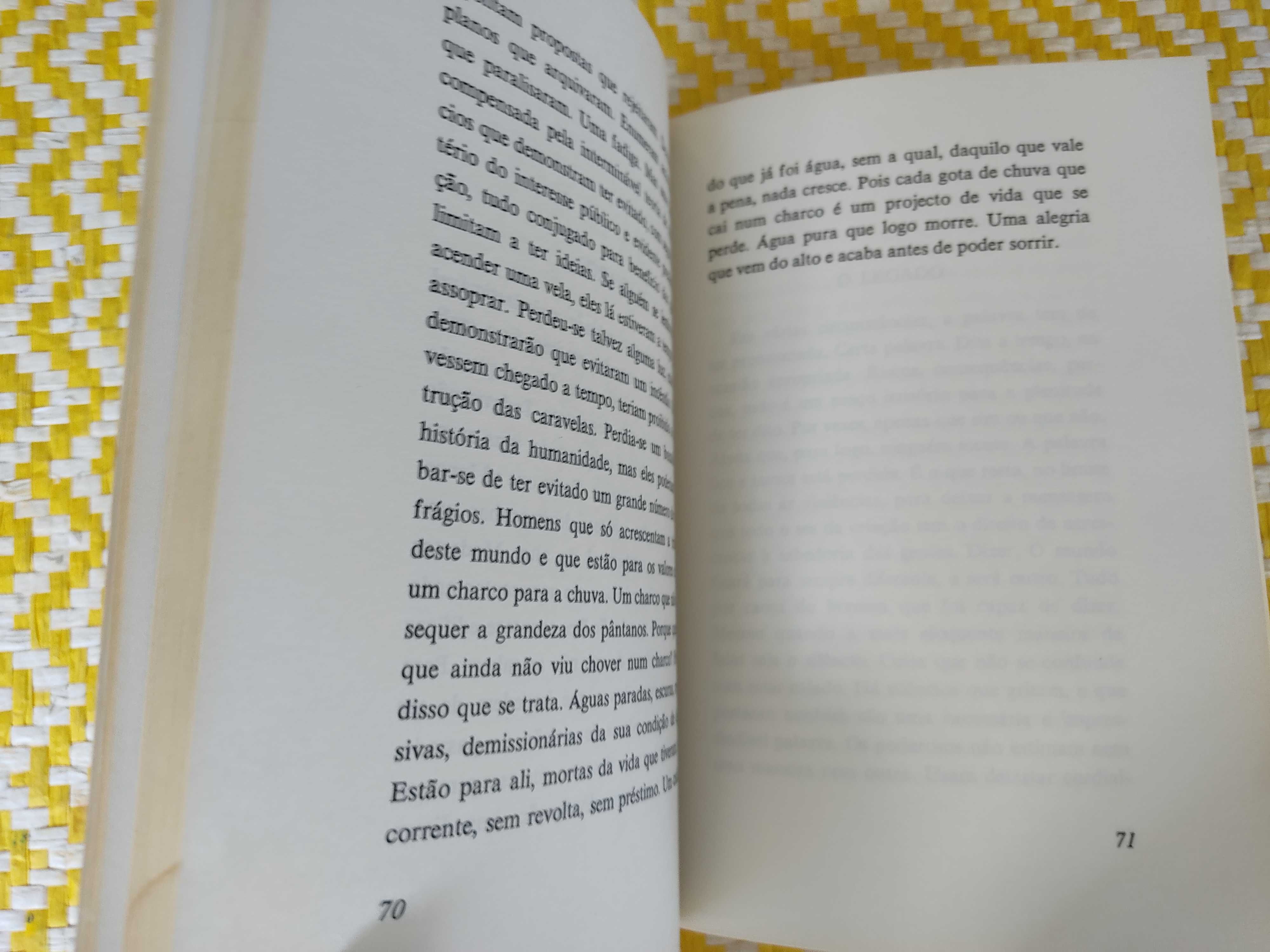 Tempo de Vésperas 
Adriano Moreira