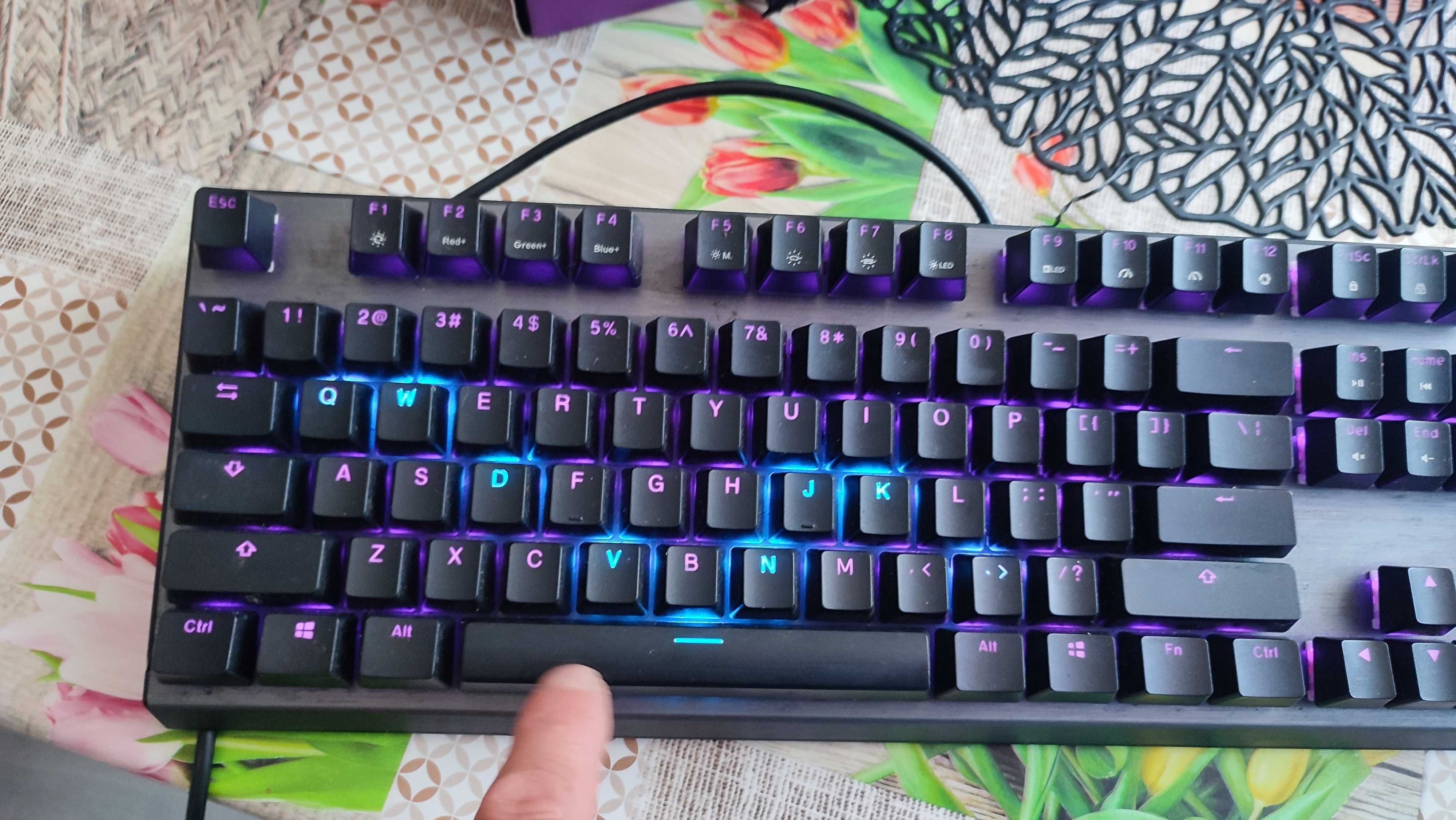 klawiatura mechaniczna cooler master