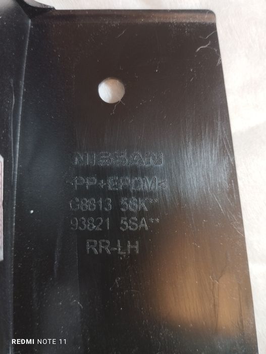 Бризговик задній лівий Nissan Leaf