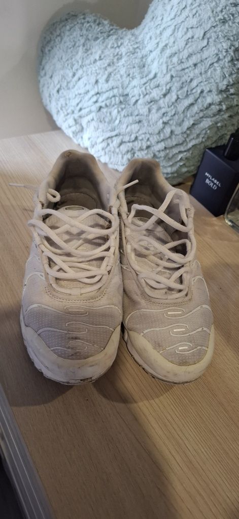 Tou a vender tenis tn
