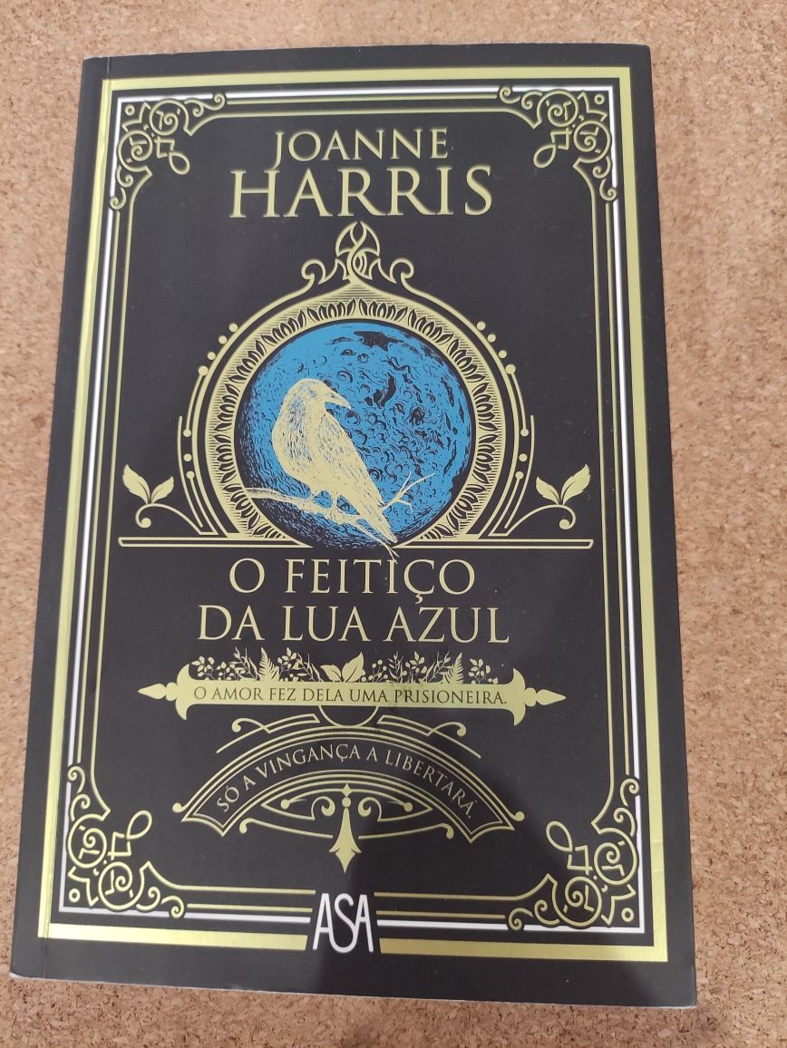 "O feitiço da lua azul" de Joanne Harris