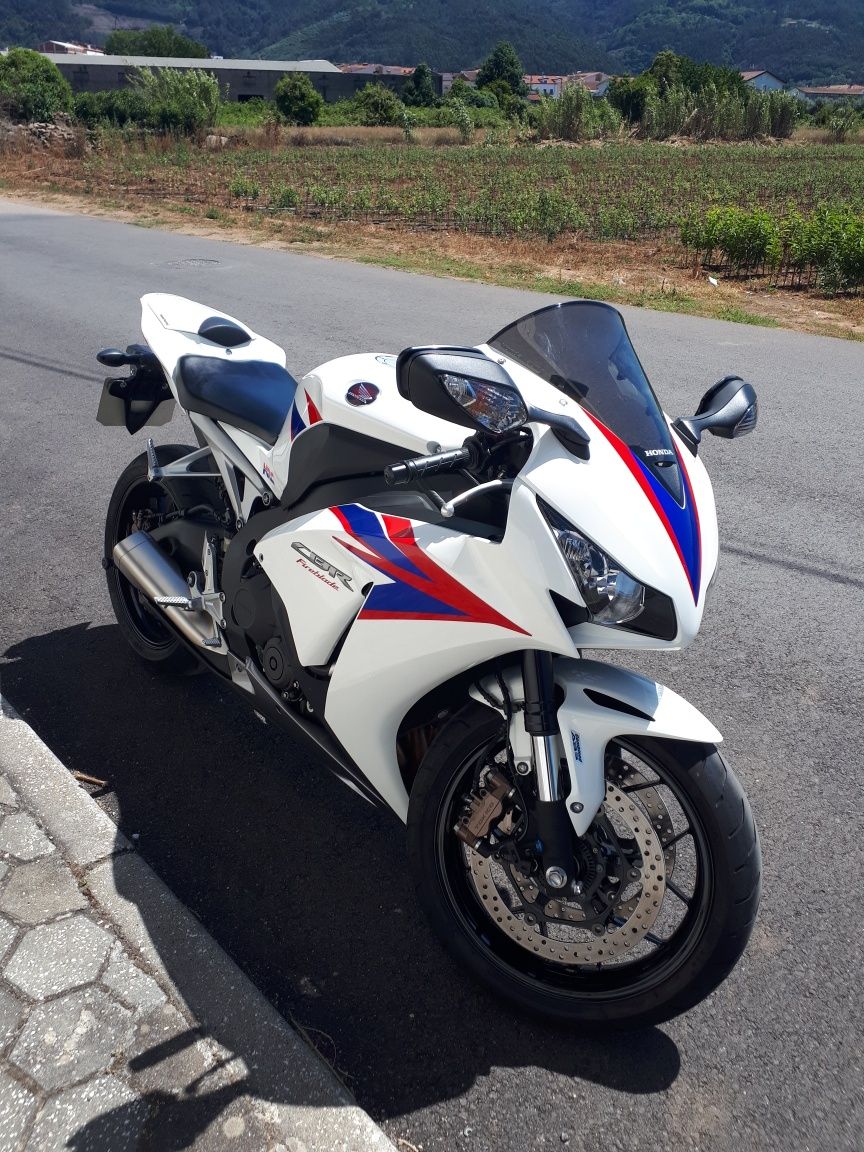 Honda CBR 1000rr HRC Fireblade (ABS) de 2012 c/ apenas e só 2.940 km's