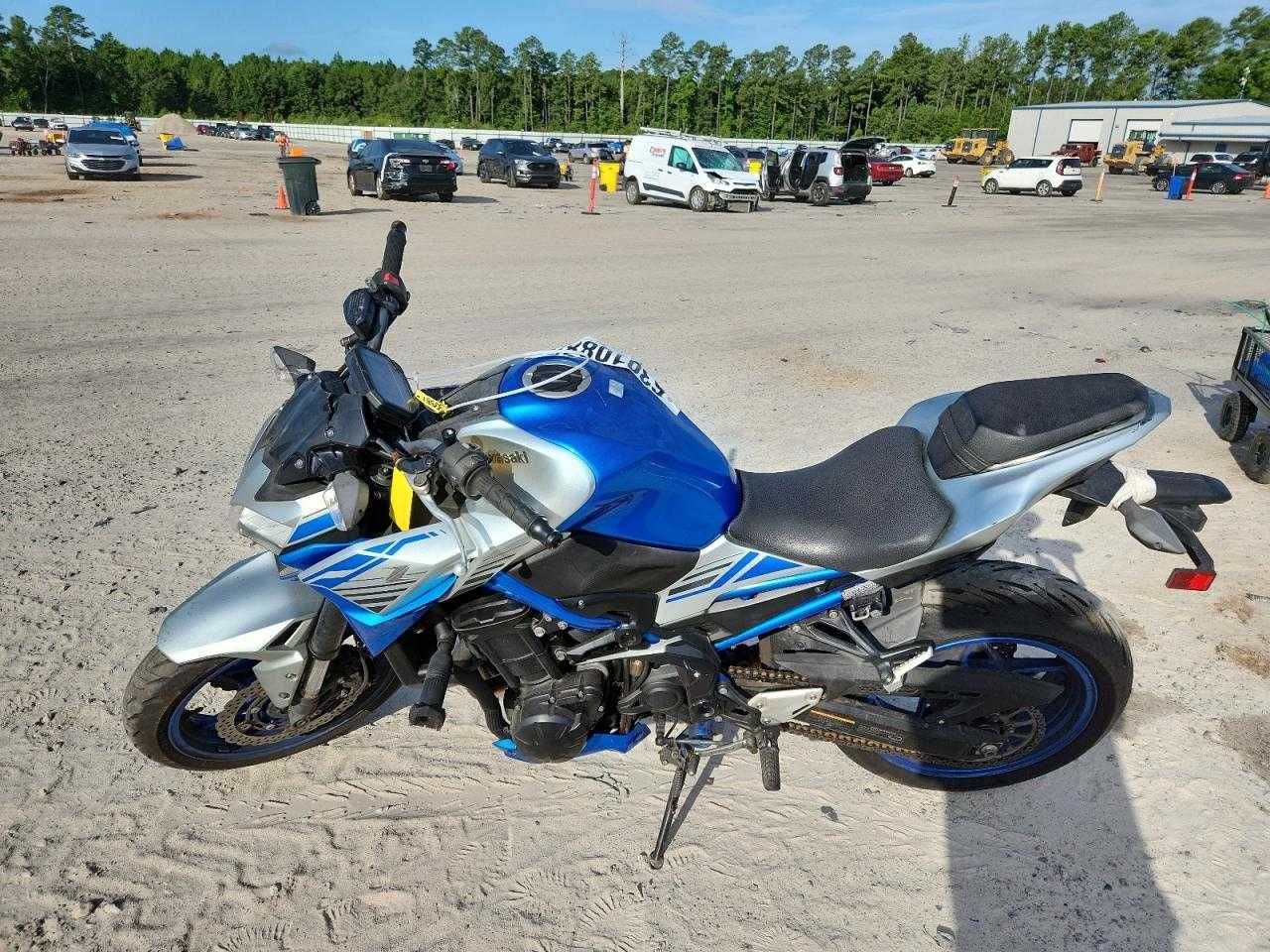 2020 Kawasaki ZR900 F