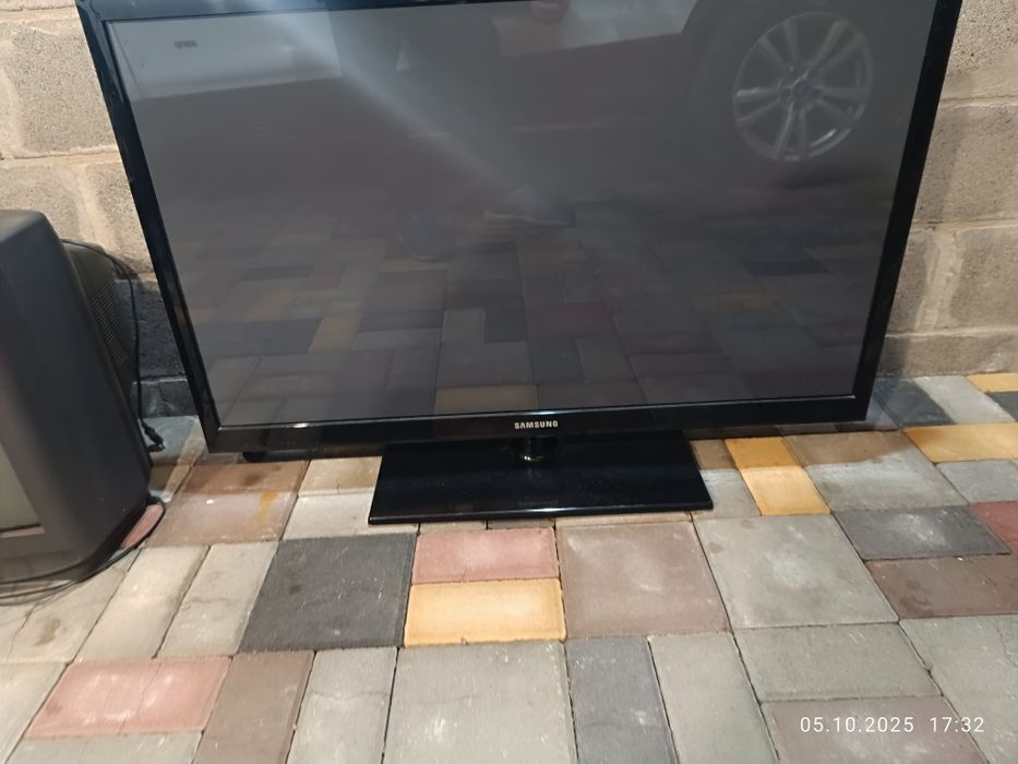 Телевізор самсунг 43 на запчастини