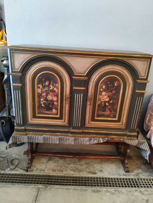 Vendo móvel antigo madeira maciça