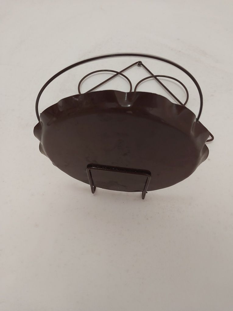 Metalowy kwietnik prl
