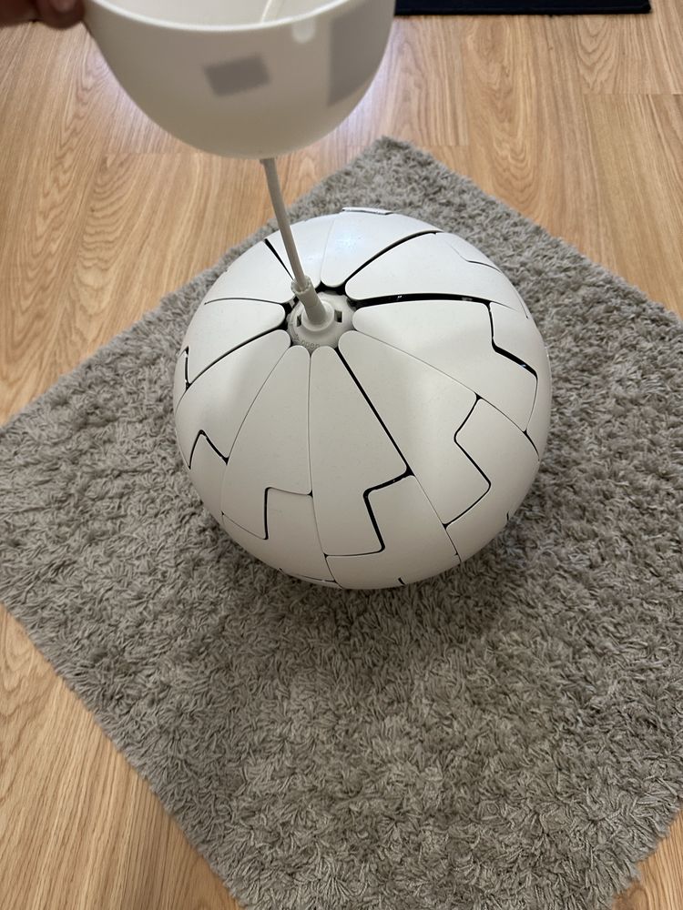 Cadeeiro Ikea Globo Grande